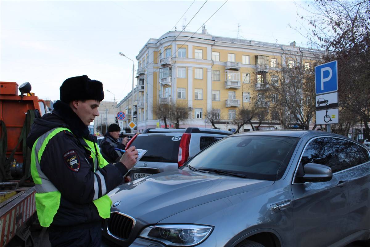 Каршеринг выписал штраф