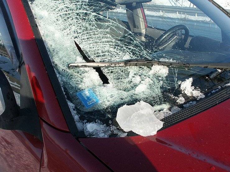 Падение снега на автомобиль, подробная инструкция