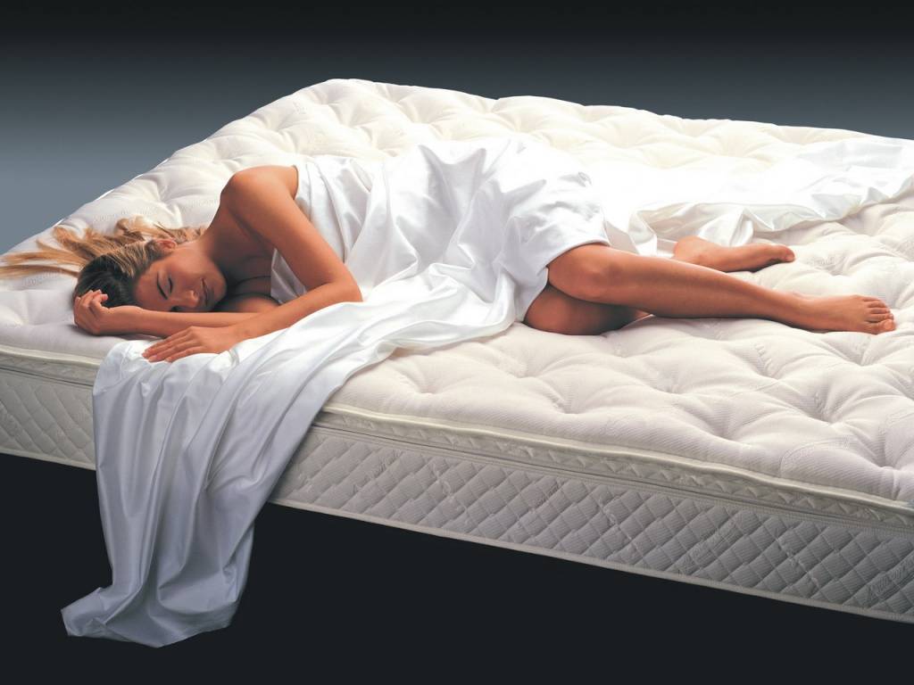 Как выбрать матрас для кровати: 8 критериев и главные правила покупки