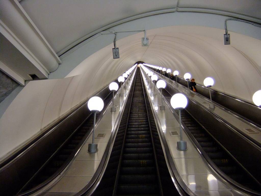 Топ самых глубоких станций метро в мире