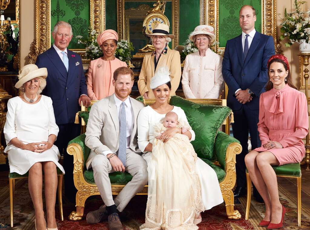 Чем на самом деле занимается королевская семья британии каждый день?