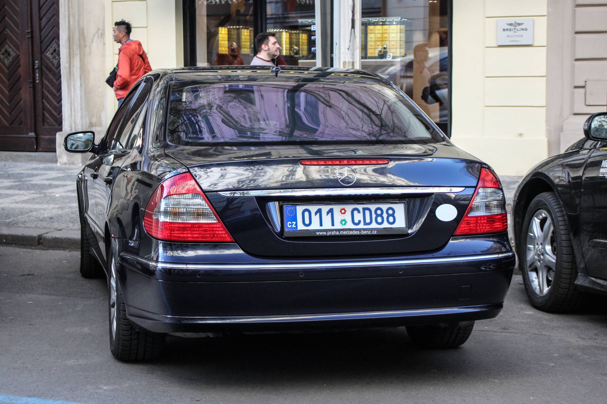 Красные номера на машине в россии: что это?