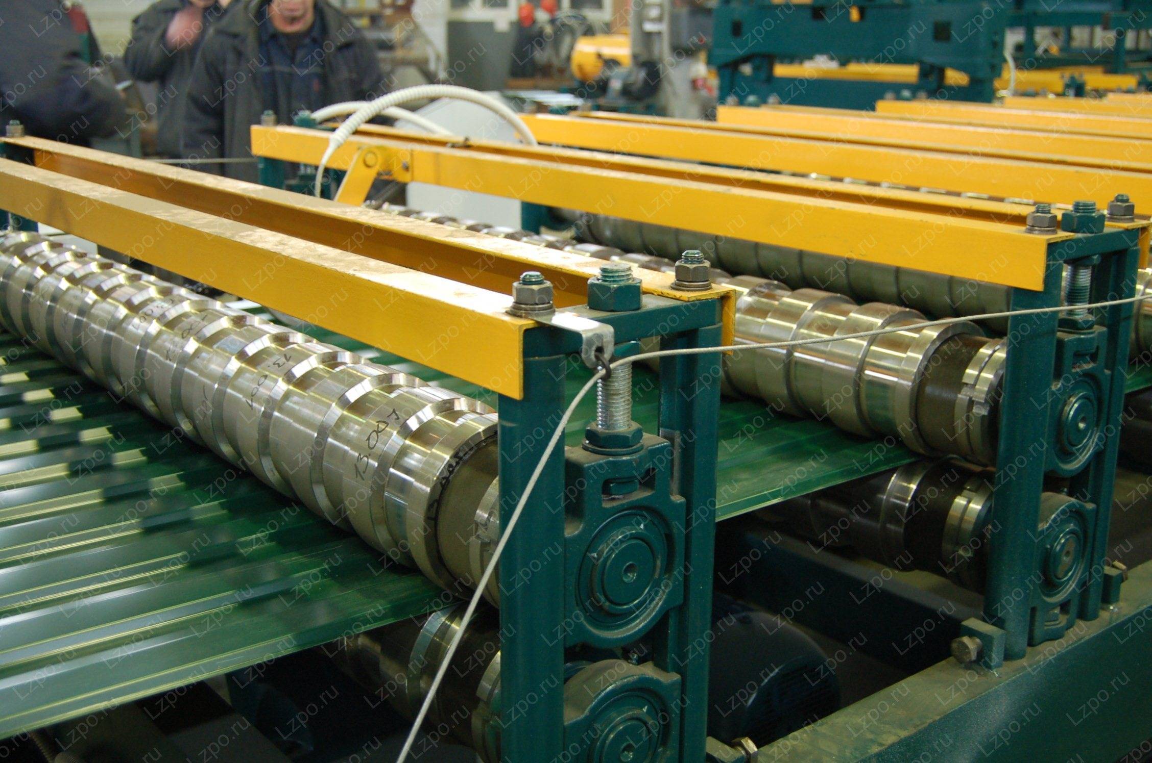 Станок для производства профнастила: механический и автоматическая линия для изготовления профлиста
