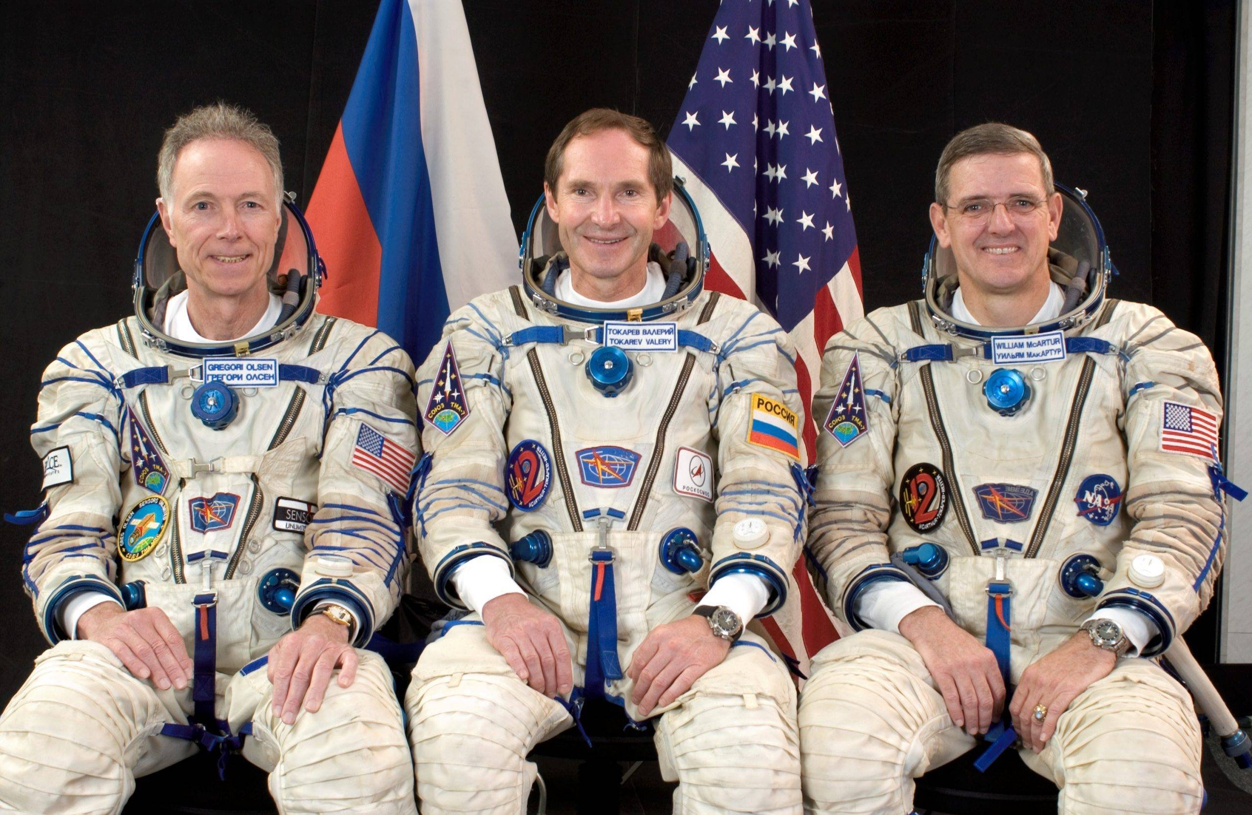 Какую зарплату получают космонавты россии и сша? - topblognews.ru