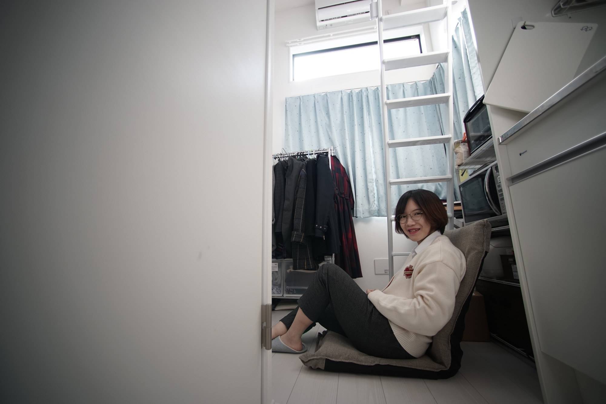 Девушка из токио показала, как живет в квартире площадью 25 кв метров: фото