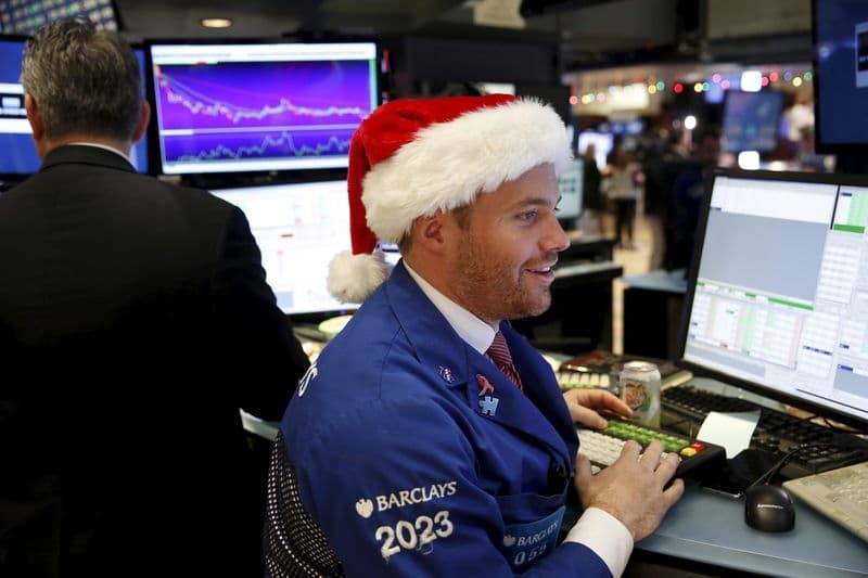 Фондовый рынок входит в стадию сезонного роста. как на этом заработать — 11 декабря 2021 — публикации в сми