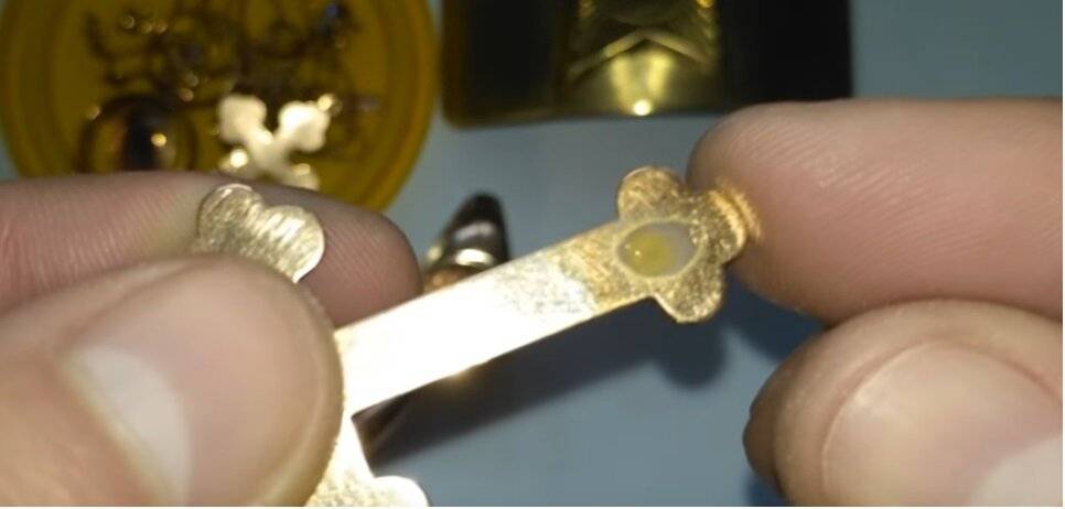 Как проверять золото в домашних условиях: различные методы, позволяющие определить какой это металл