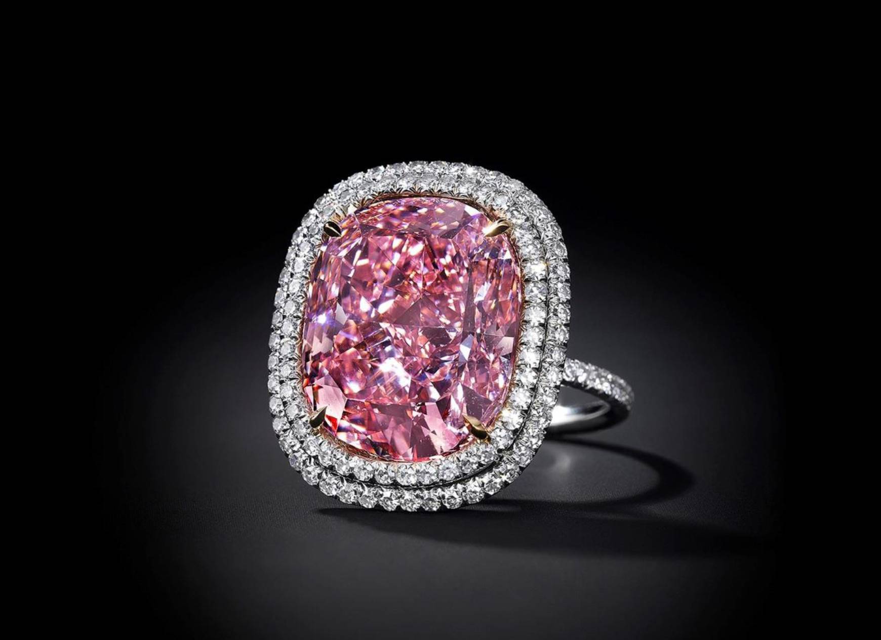Самые дорогие обручальные кольца с бриллиантами в мире: топ-10